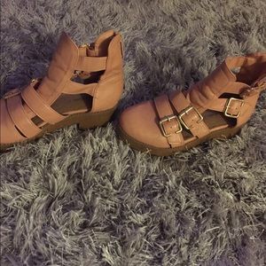 Buckle Platform shoes